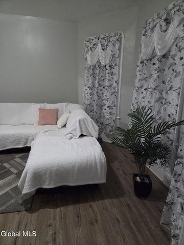 458 Hulett Street, Schenectady, NY 12307