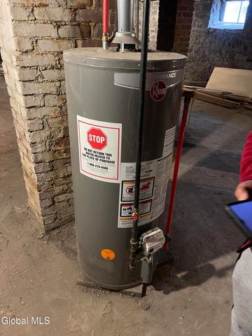 458 Hulett Street, Schenectady, NY 12307