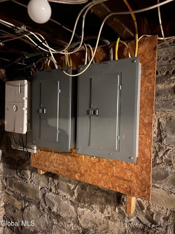 458 Hulett Street, Schenectady, NY 12307