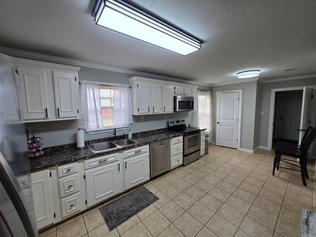 241 Cole Mountain Road, Springfield, AR 72157