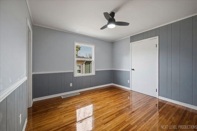 140 S Westlawn Avenue, Aurora, IL 60506