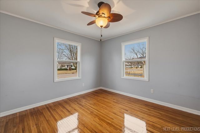 140 S Westlawn Avenue, Aurora, IL 60506