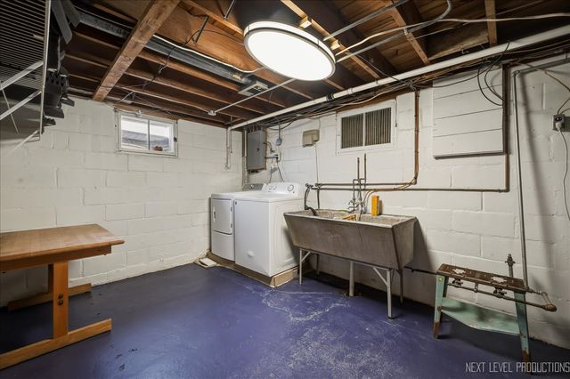 140 S Westlawn Avenue, Aurora, IL 60506