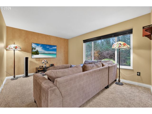 7169 Sw SAGERT St 107, Tualatin, OR 97062