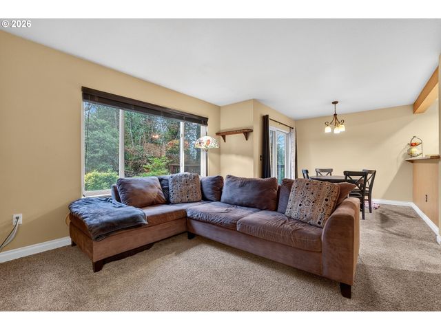7169 Sw SAGERT St 107, Tualatin, OR 97062