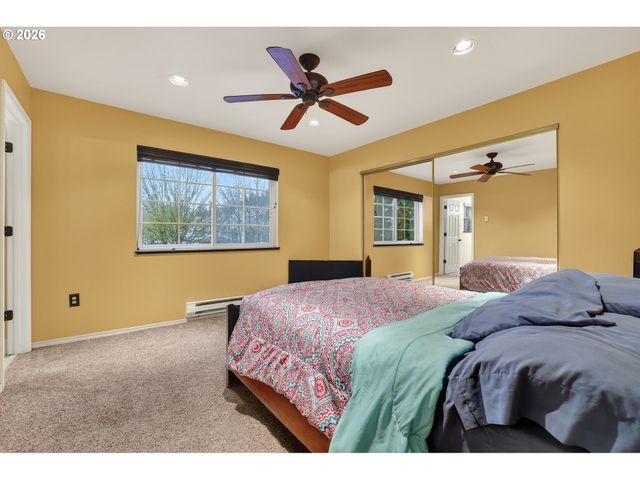 7169 Sw SAGERT St 107, Tualatin, OR 97062