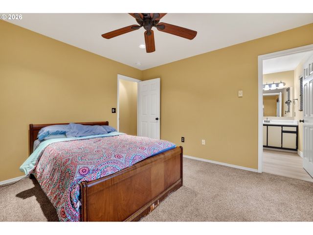 7169 Sw SAGERT St 107, Tualatin, OR 97062