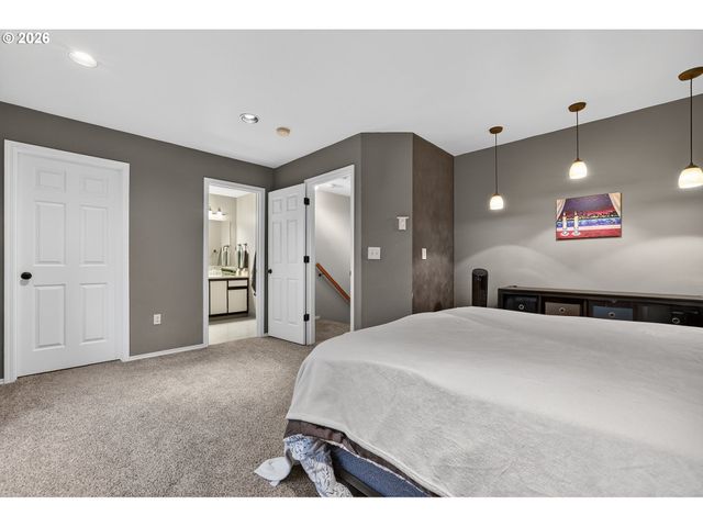 7169 Sw SAGERT St 107, Tualatin, OR 97062