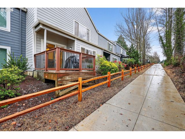 7169 Sw SAGERT St 107, Tualatin, OR 97062