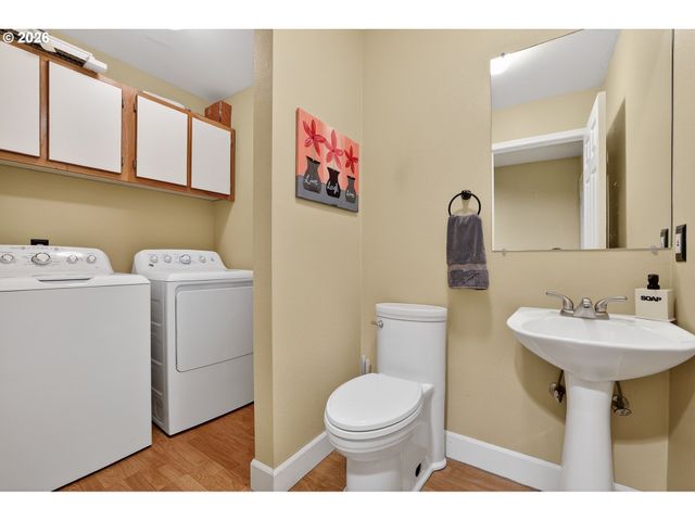 7169 Sw SAGERT St 107, Tualatin, OR 97062