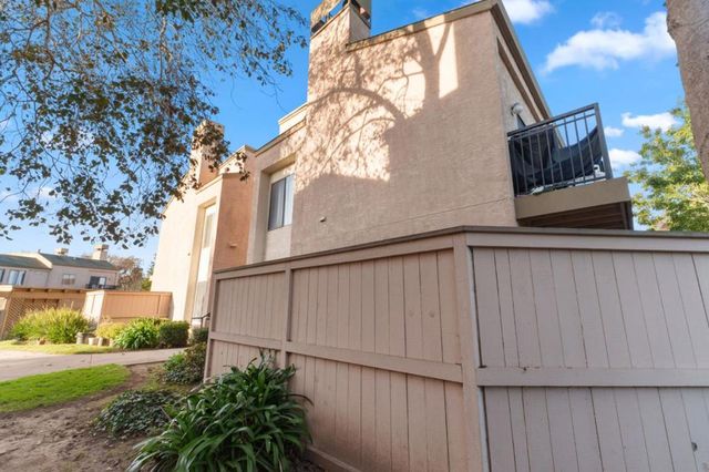 2422 N Main Street F, Salinas, CA 93906