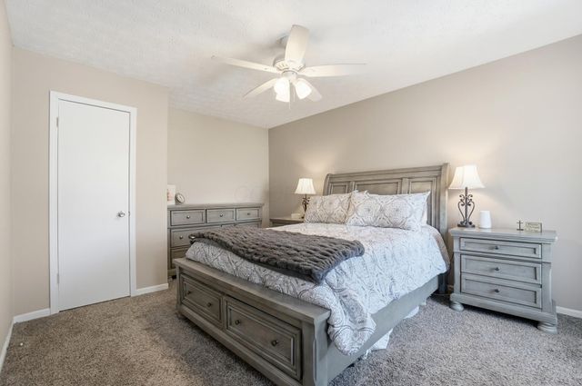 27 1st Street SW, Pataskala, OH 43062