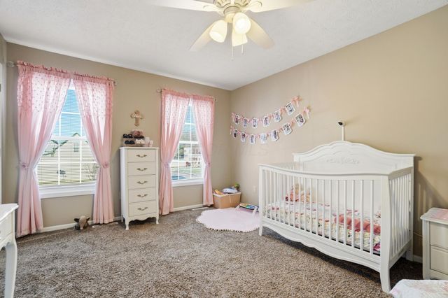 27 1st Street SW, Pataskala, OH 43062