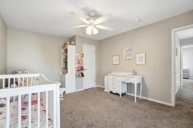 27 1st Street SW, Pataskala, OH 43062