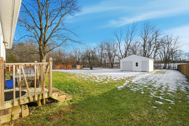 27 1st Street SW, Pataskala, OH 43062