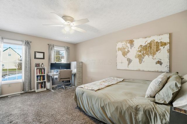 27 1st Street SW, Pataskala, OH 43062