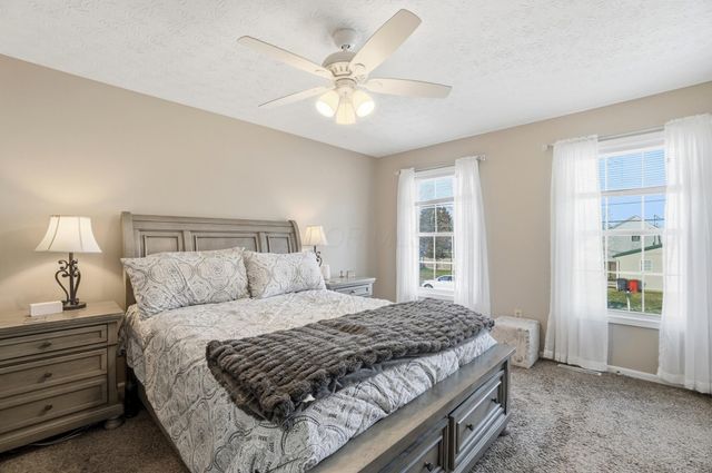 27 1st Street SW, Pataskala, OH 43062