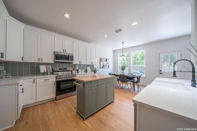 122 CARMEL DR, Cibolo, TX 78108