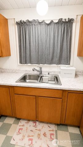 80 E Country Club Drive E, Union, WA 98592