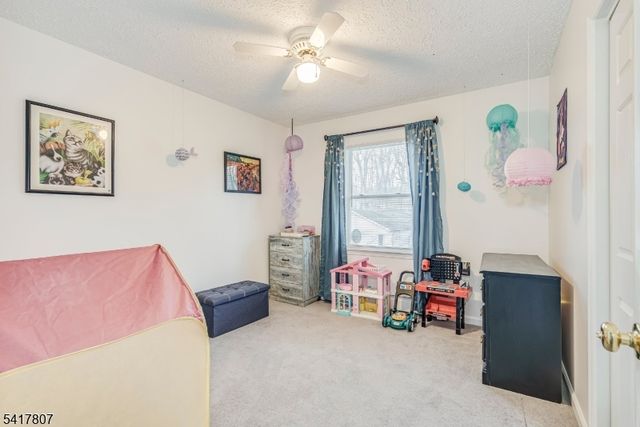 19 Lawnwood Ave, Newton Town, NJ 07860