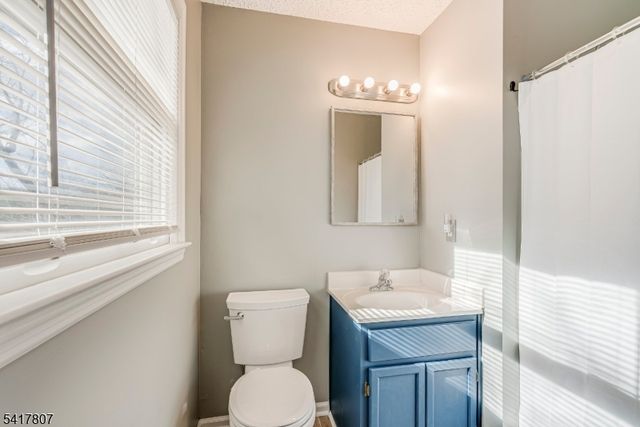 19 Lawnwood Ave, Newton Town, NJ 07860