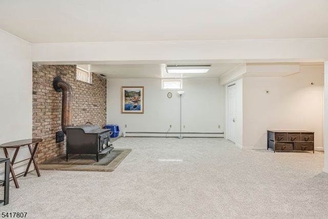 19 Lawnwood Ave, Newton Town, NJ 07860