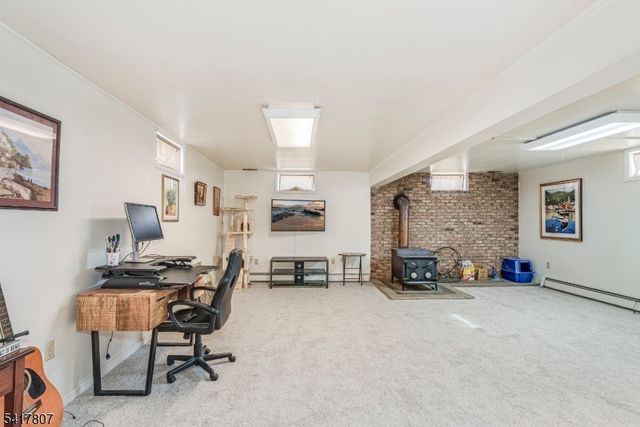 19 Lawnwood Ave, Newton Town, NJ 07860