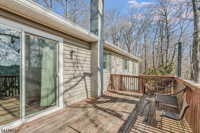 19 Lawnwood Ave, Newton Town, NJ 07860