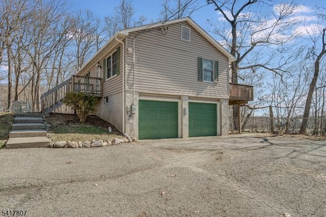 19 Lawnwood Ave, Newton Town, NJ 07860