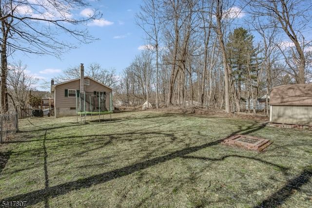 19 Lawnwood Ave, Newton Town, NJ 07860