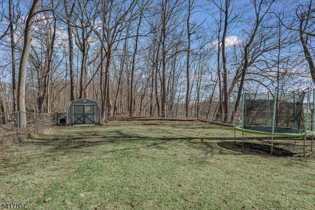 19 Lawnwood Ave, Newton Town, NJ 07860