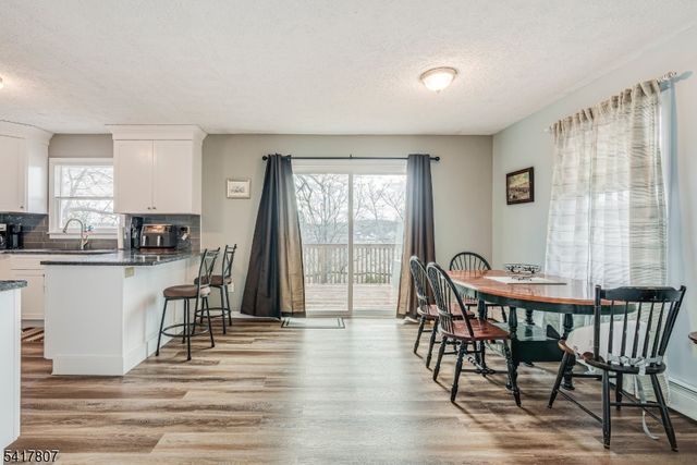 19 Lawnwood Ave, Newton Town, NJ 07860