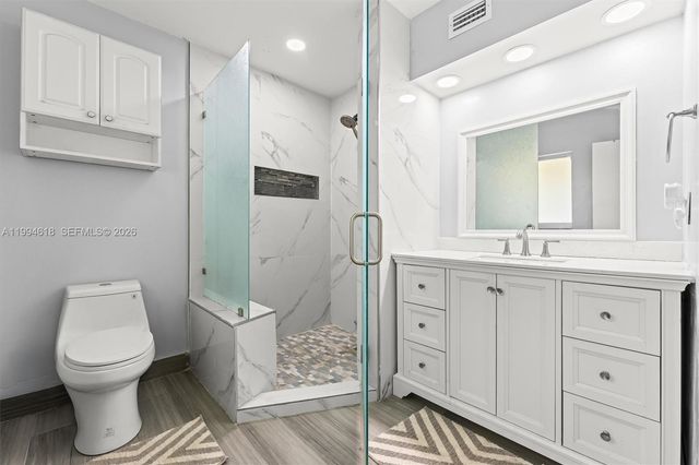 200 NW 33rd St, Oakland Park, FL 33309