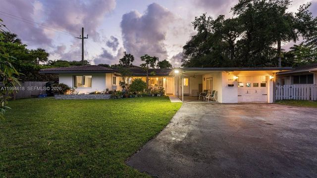 200 NW 33rd St, Oakland Park, FL 33309