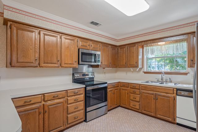 329 Jamie Way, Greenville, TX 75402