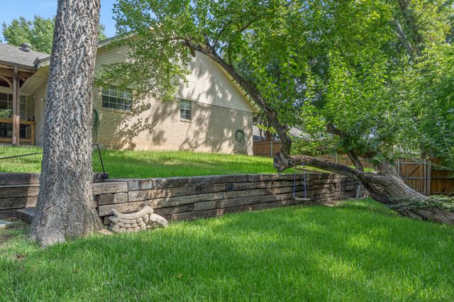 329 Jamie Way, Greenville, TX 75402