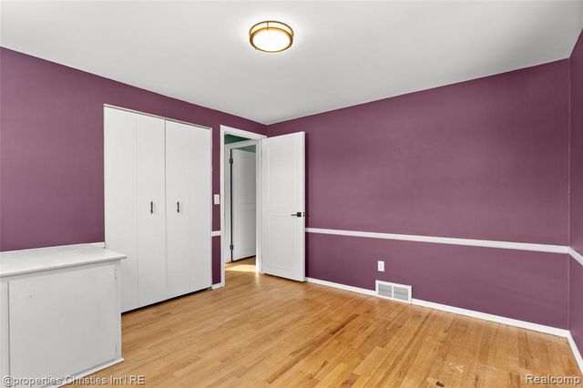 615 W 13 Mile Road, Royal Oak, MI 48073