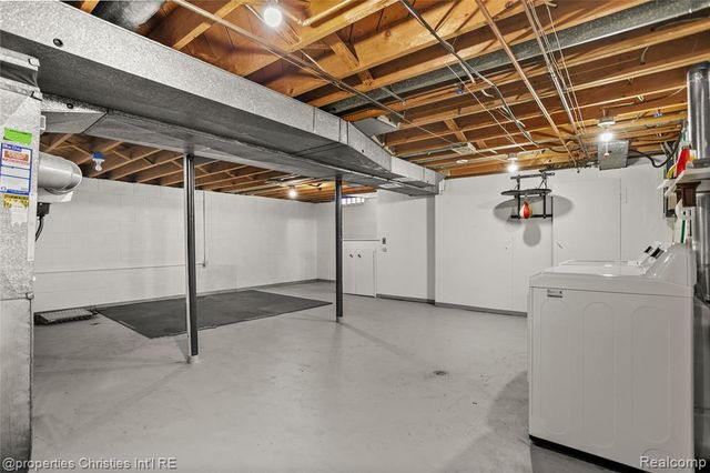 615 W 13 Mile Road, Royal Oak, MI 48073