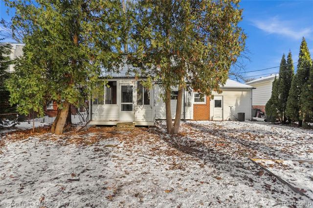 615 W 13 Mile Road, Royal Oak, MI 48073