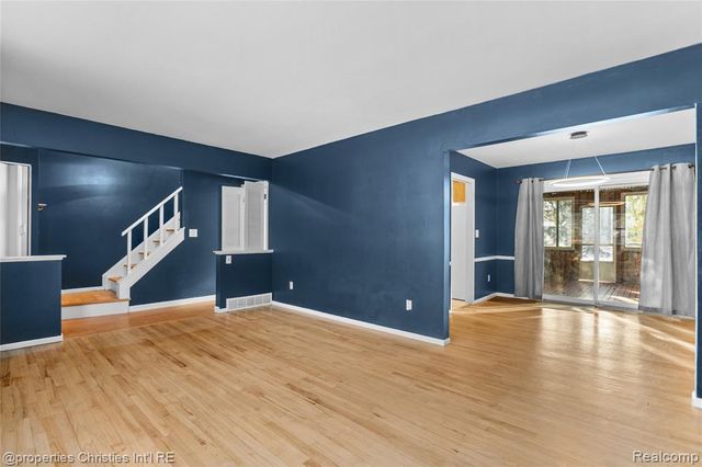 615 W 13 Mile Road, Royal Oak, MI 48073