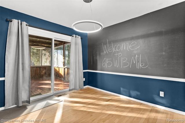 615 W 13 Mile Road, Royal Oak, MI 48073