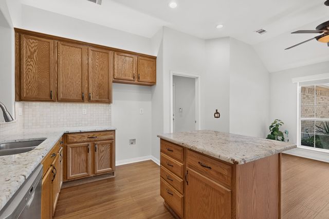 9516 Grandview Drive, Denton, TX 76207