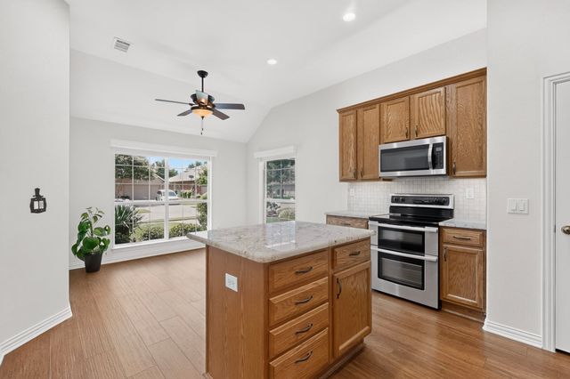 9516 Grandview Drive, Denton, TX 76207