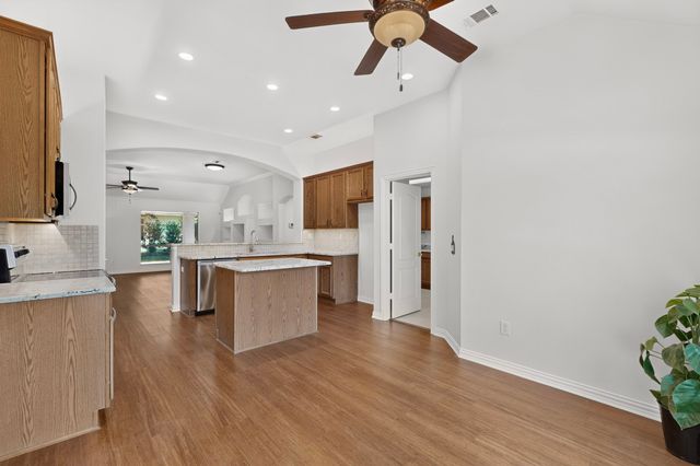 9516 Grandview Drive, Denton, TX 76207
