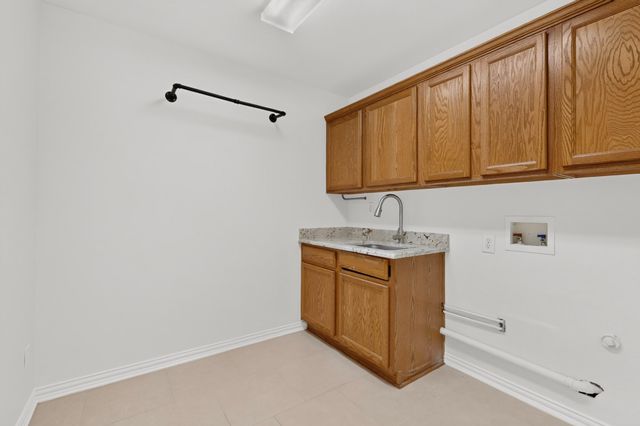 9516 Grandview Drive, Denton, TX 76207