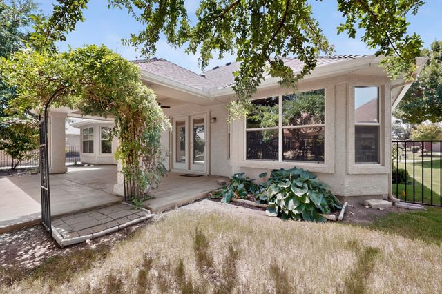 9516 Grandview Drive, Denton, TX 76207