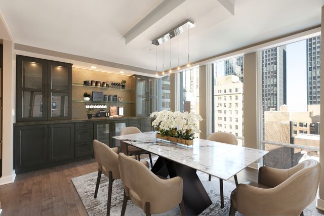 200 E DELAWARE Place 13D, Chicago, IL 60611