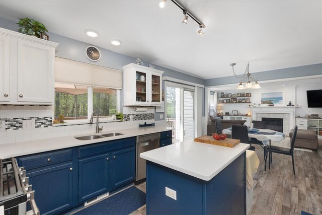7641 Turrillium Lane, Waterford, MI 48327