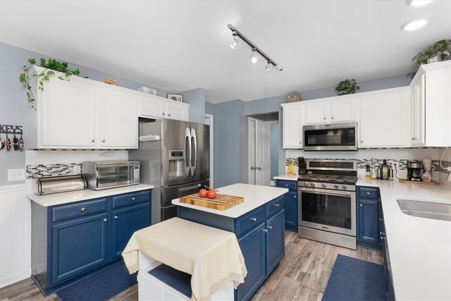 7641 Turrillium Lane, Waterford, MI 48327