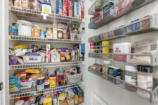 7641 Turrillium Lane, Waterford, MI 48327